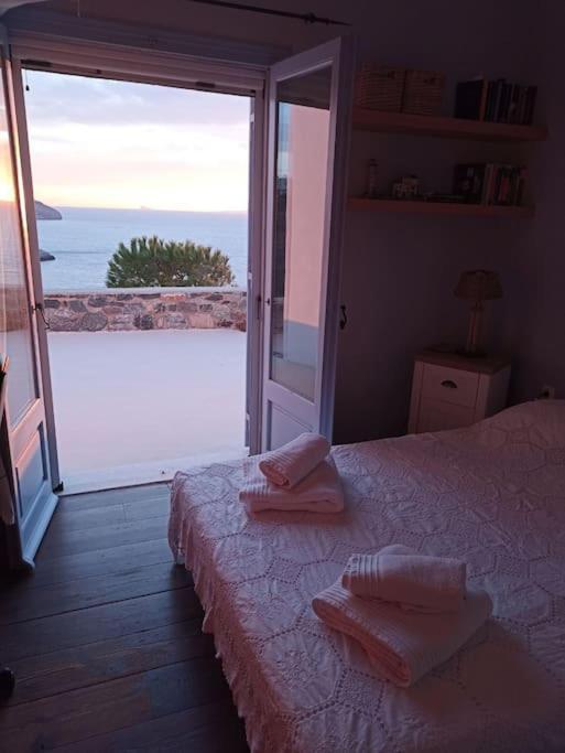 C & C _ Cycladic House With Endless Sea View Vila Hermópolis Exterior foto